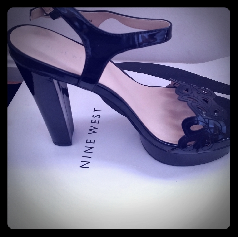 Black sandal